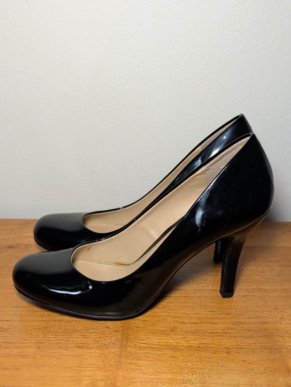 Mootsies Tootsies Moideal Black Classic Pump Heels Round Toe Women's Size 8.5 - Picture 4 of 7